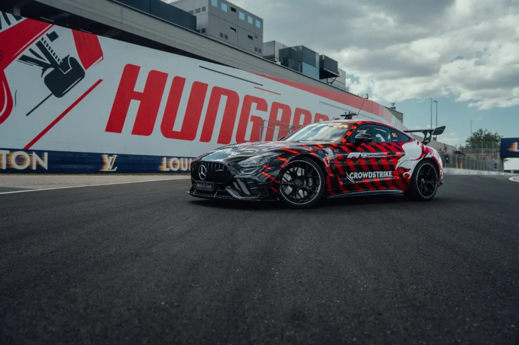 There's a new Mercedes F1 Safety Car in town, and it looks great