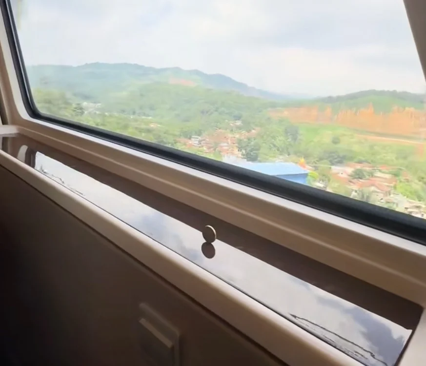 This couple traveling across Indonesia went viral after demonstrating just how smooth the country's bullet train actually is