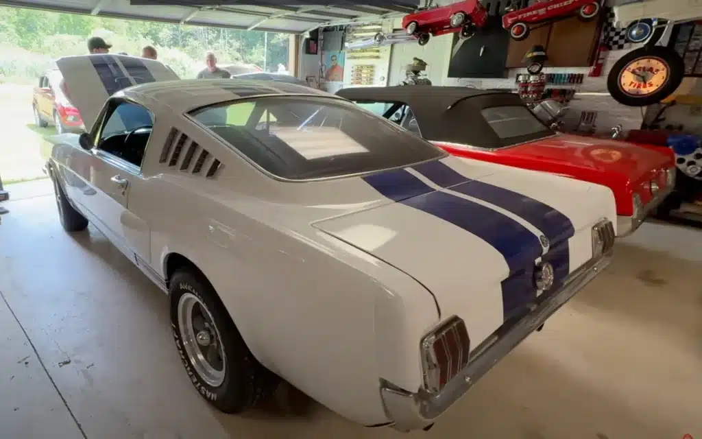 These guys found a hidden garage in New York with an incredible collection of Boss Mustangs, probably one of the best Ford Mustang collections ever