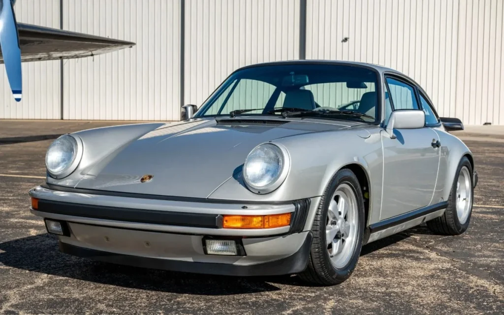 This 1989 Porsche 911 Carrera owned by Jerry Seinfeld just sold for about $30,000-$40,000 above market value