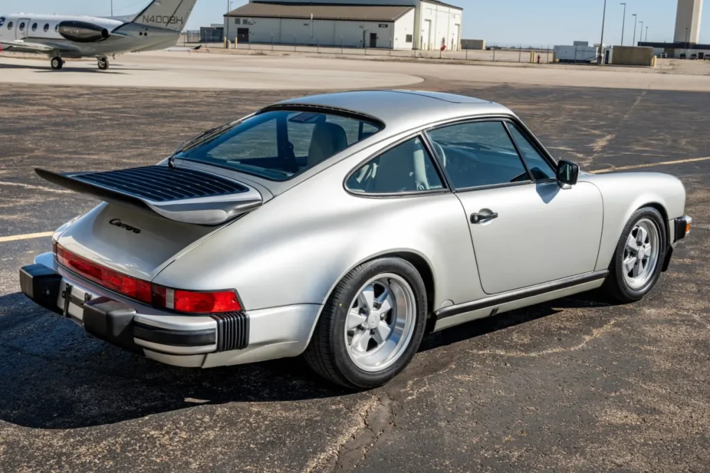This 1989 Porsche 911 Carrera owned by Jerry Seinfeld just sold for about $30,000-$40,000 above market value