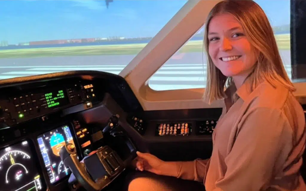 This 23-year-old private jet pilot reveals truth about her job