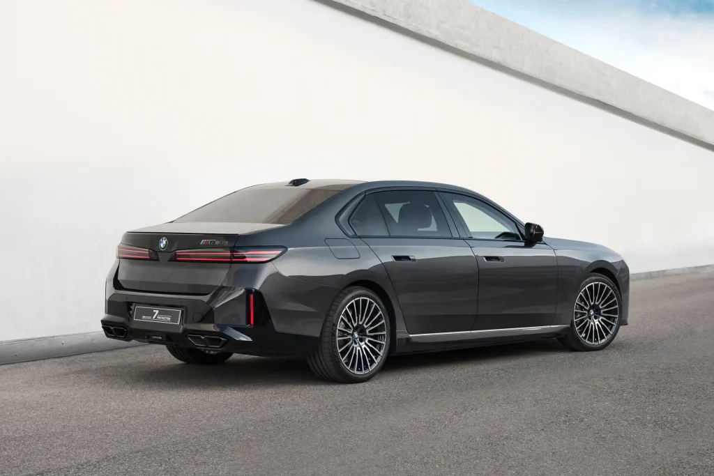 This BMW 7 Series looks absolutely stock, but it isn't