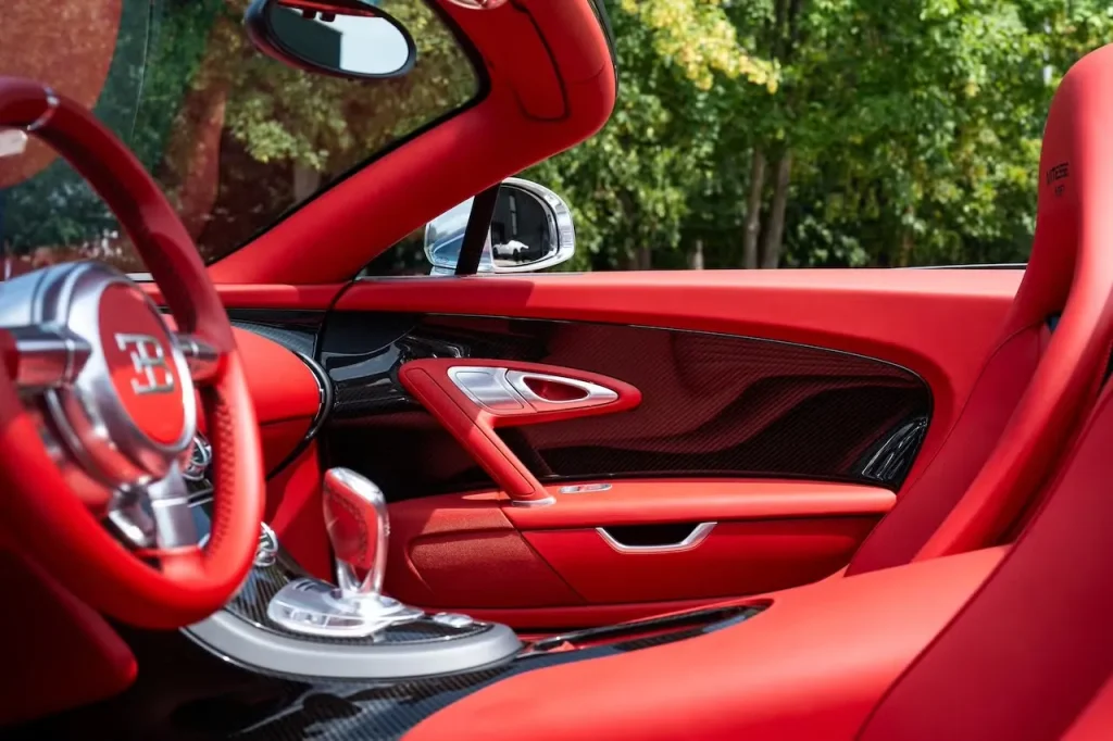 This Bugatti Veyron is the latest La Maison Pur Sang product and its a thing of beauty vitesse