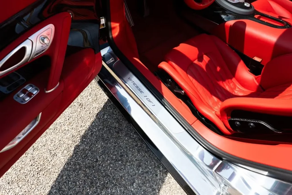 This Bugatti Veyron is the latest La Maison Pur Sang product and its a thing of beauty vitesse