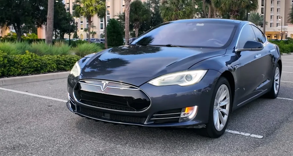 This Florida YouTuber bought the cheapest Tesla Model S he could find, which, as you can imagine, came with a long list of flaws