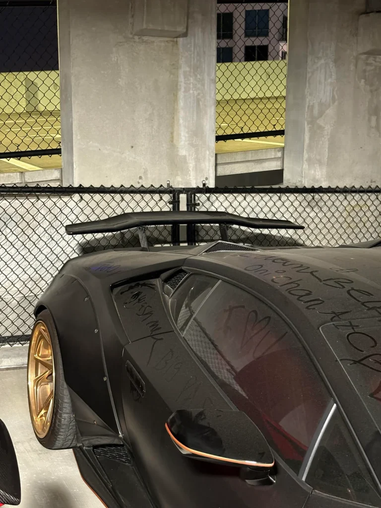 This Liberty Walk Lamborghini Huracán EVO was spotted in a garage in Tampa, Florida, and no one knows what happened to it