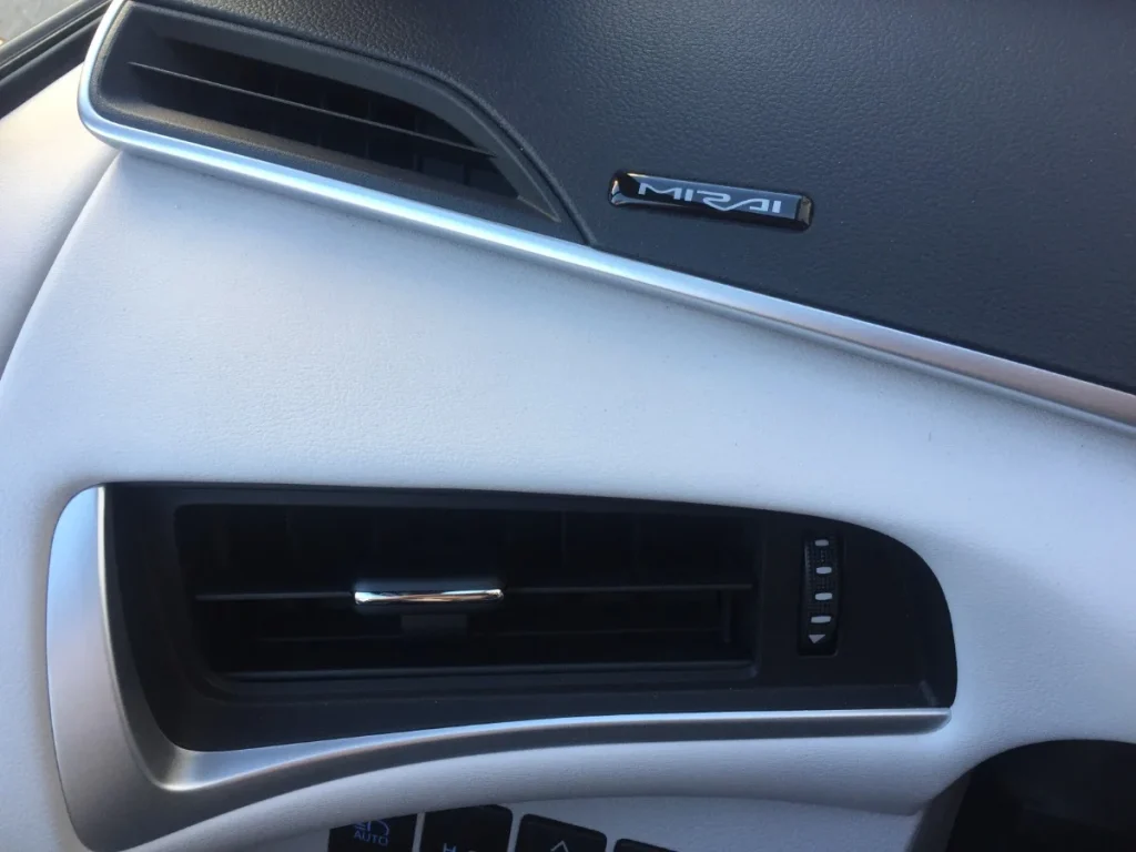 This Toyota Mirai owner in the US wanted to show critics how long it takes to fill up the tank of a hydrogen car, and the result is impressive