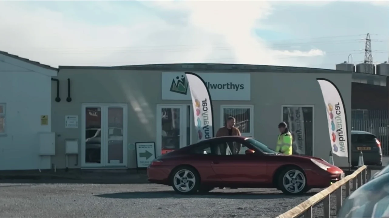 Man takes his Porsche 911 to WeBuyAnyCar but quickly drives it away after finding out how much they'd buy it for