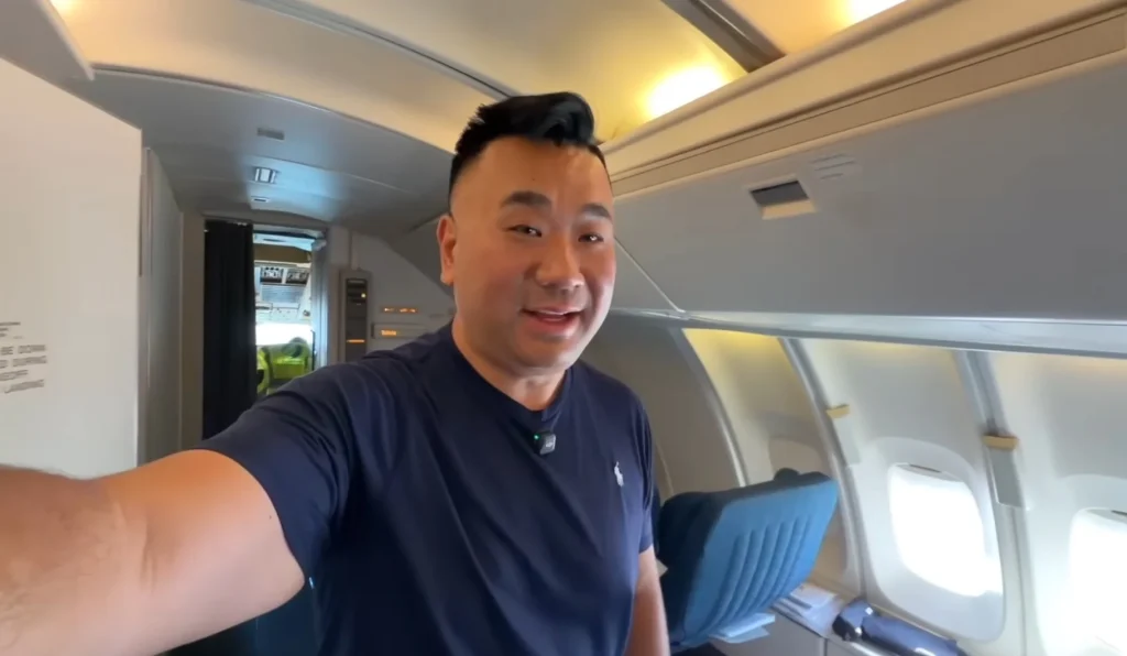 This YouTuber had the chance to take a look behind the scenes of a Boeing 747-400BCF cargo flight from Dubai to Hong Kong, and there are so many things we weren't expecting