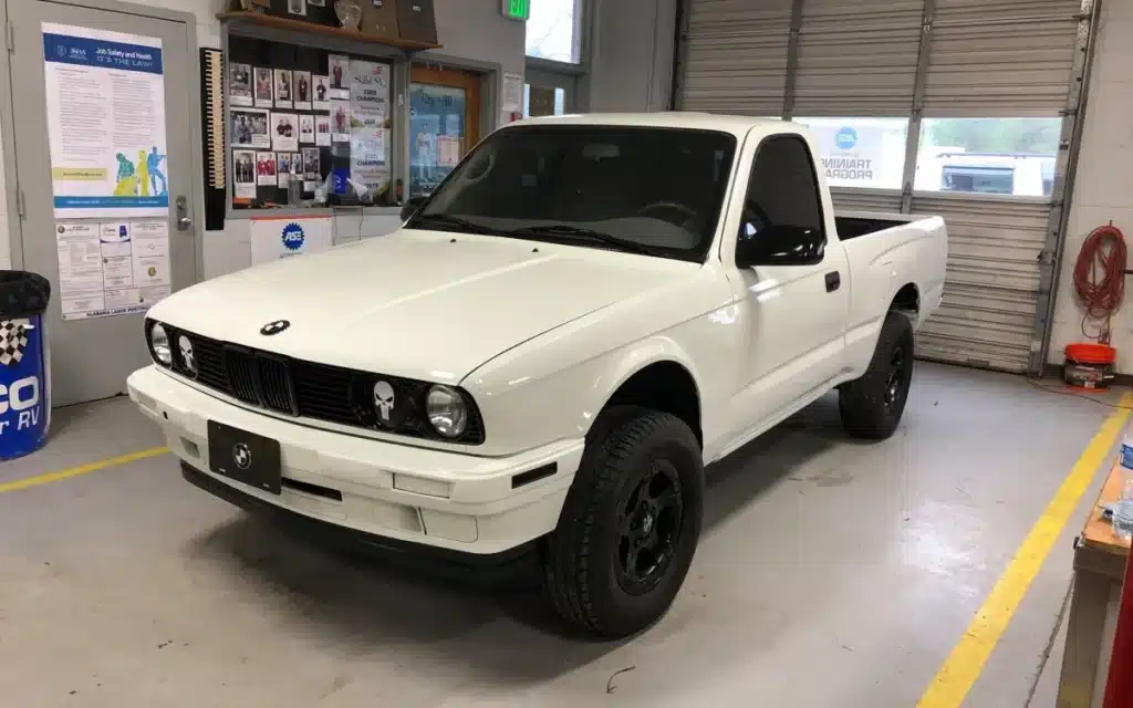 This-amazing-pickup-truck-combines-a-Toyota-Tacoma-and-a-BMW