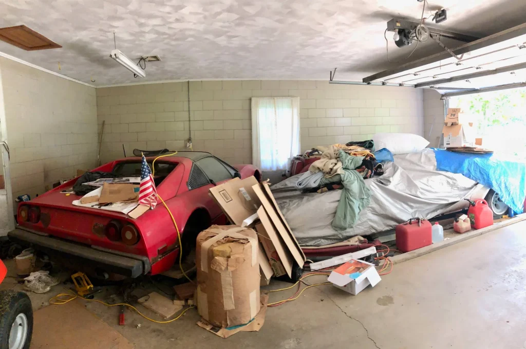 This college student in the US found an abandoned Lamborghini Countach and a Ferrari 308 GTS in her grandma’s garage
