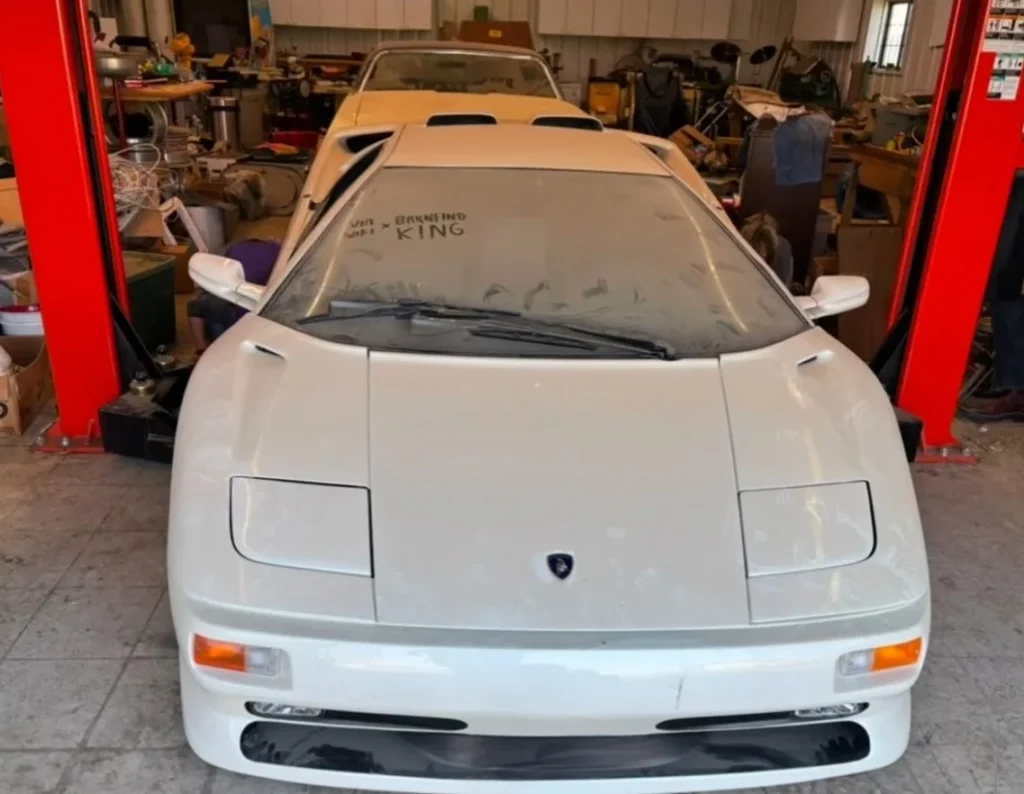 This guy had to rush from Georgia to Illinois to save a rare 1998 Lamborghini Diablo SV