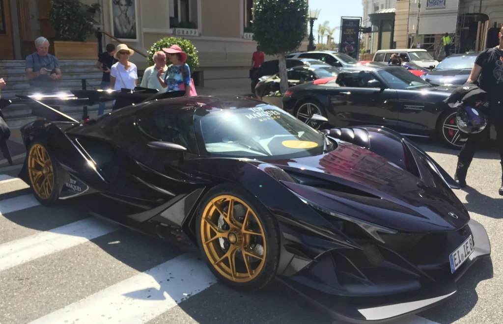 Ovaj tip iz SAD-a znao je točno što radi kada je otkrio Gumpert Apollo u garaži i odlučio se kladiti da ga nitko neće moći identificirati