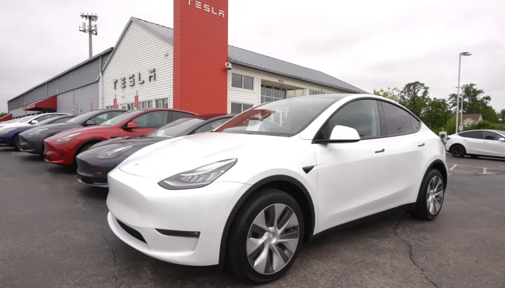 This guy in the US spent around $200,000 buying four Teslas, but perhaps that wasn't a great idea