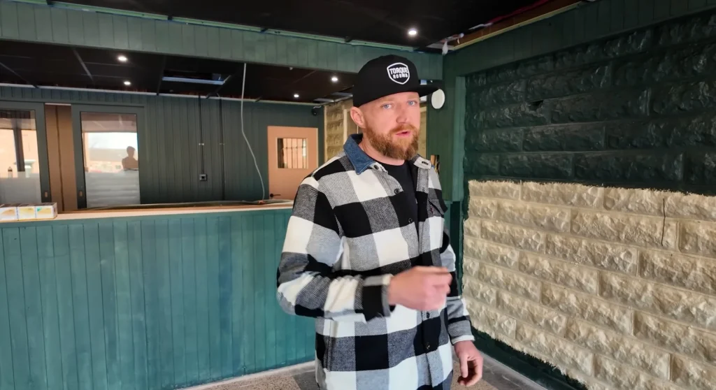 This UK Youtuber has decided to turn an abandoned Saab dealership into a garage and a museum, and his latest discovery is giving us a couple of ideas