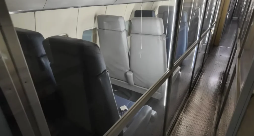 This guy visited one the largest US Air Force museums in the country, in Ohio, to have a closer look at Air Force One
