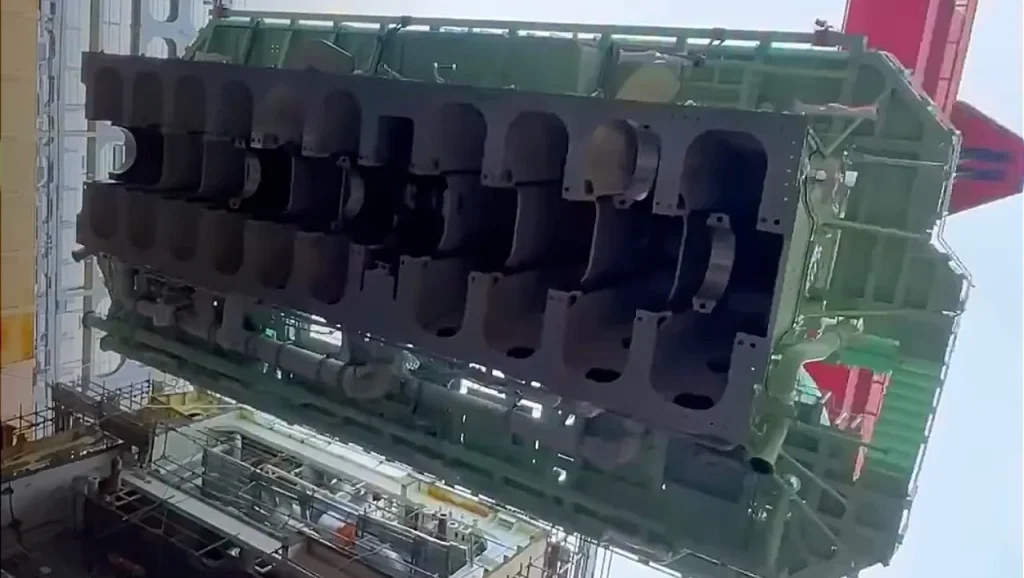 This is possibly the world's largest engine - powerful enough to proper a cargo ship - and it's roughly the size of a basketball court