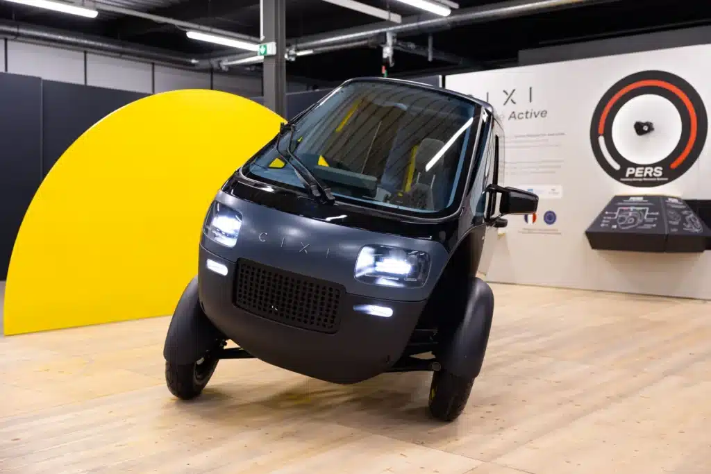This is the Cixi Vigoz, a three-wheeled, chainless pedal car that's halfway between a motorcycle and an automobile