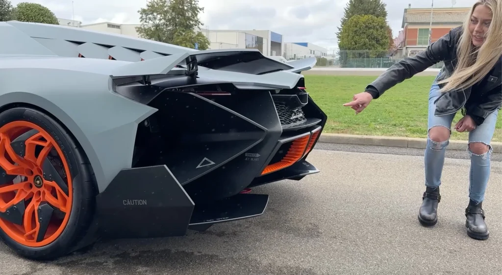 This is the one-off Lamborghini Egoista, a concept supercar that Lamborghini built to celebrate its 50th anniversary in 2013