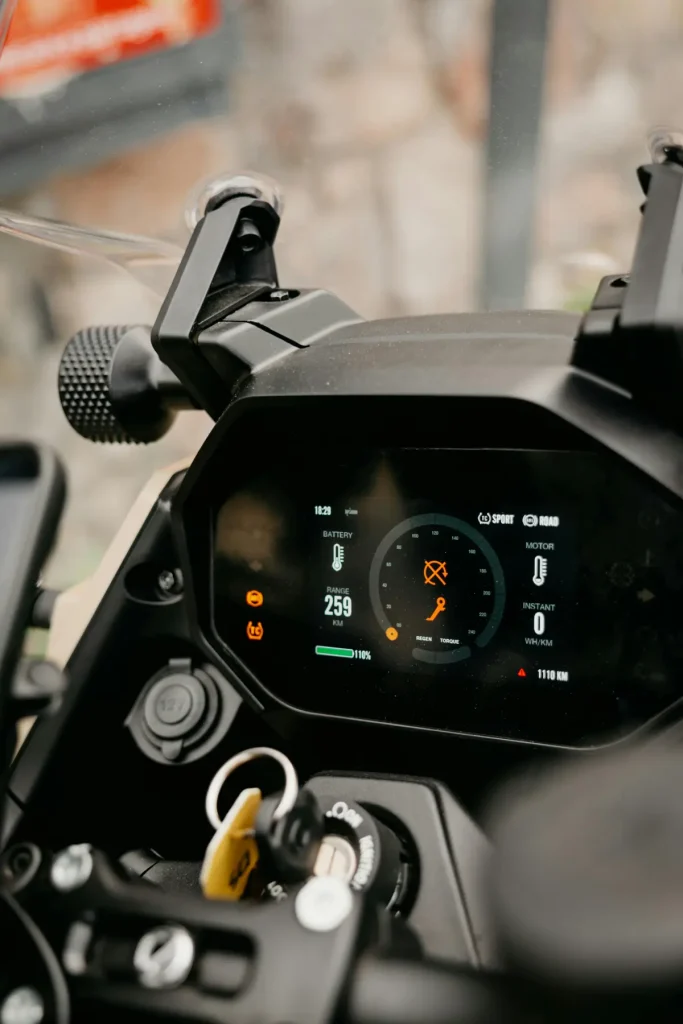 This is the Zero DS and it just set a new Guinness World Record for the longest ride on a single charge