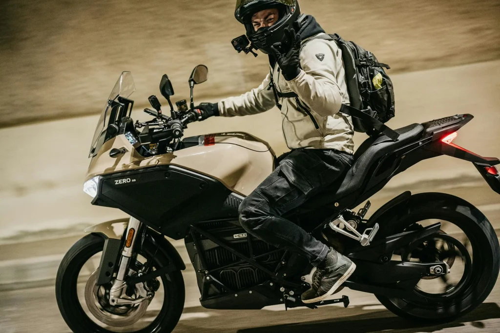 This is the Zero DS and it just set a new Guinness World Record for the longest ride on a single charge