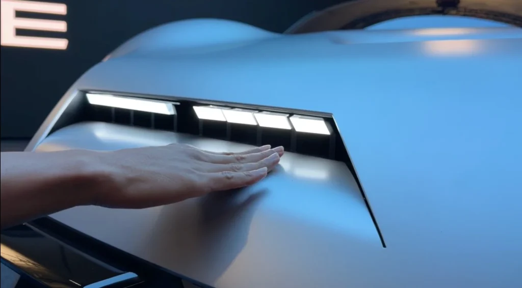 This is the new Alpine A310 VISION concept, a tribute to the iconic A310