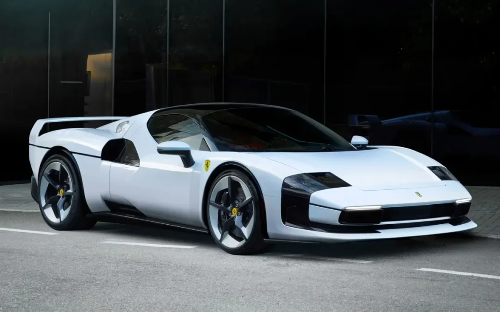 This is the new Ferrari SC40, a modern-day tribute to the Ferrari F40