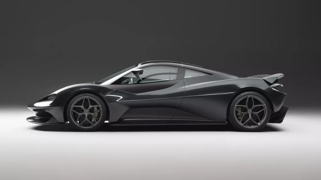 This is the new Lanzante 95-59 HDK, which is the upgraded version of a supercar that was already pretty extreme to begin with