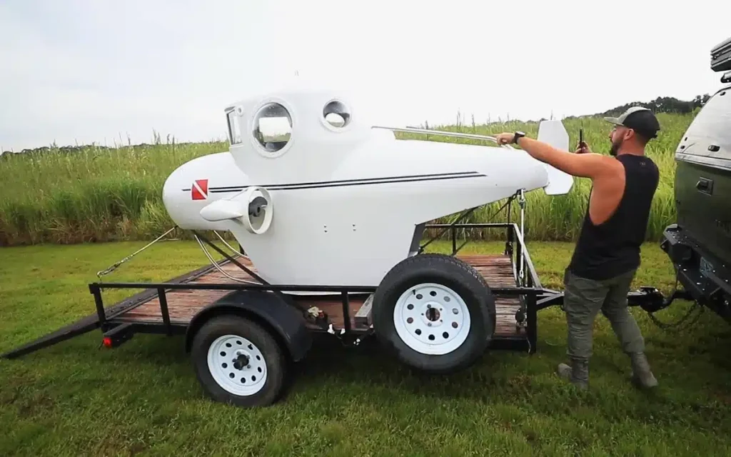 This man has been using a 1998 submarine to explore the depths of a Florida river with surprising results
