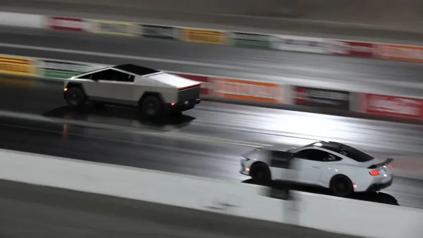 This manual Ford Mustang GT challenged a Tesla Cybertruck in a drag race but it was hopeless