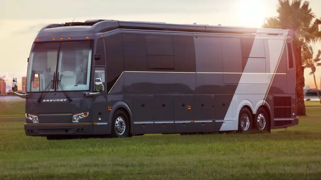 This-million-dollar-motorhome-has-everything-you-need