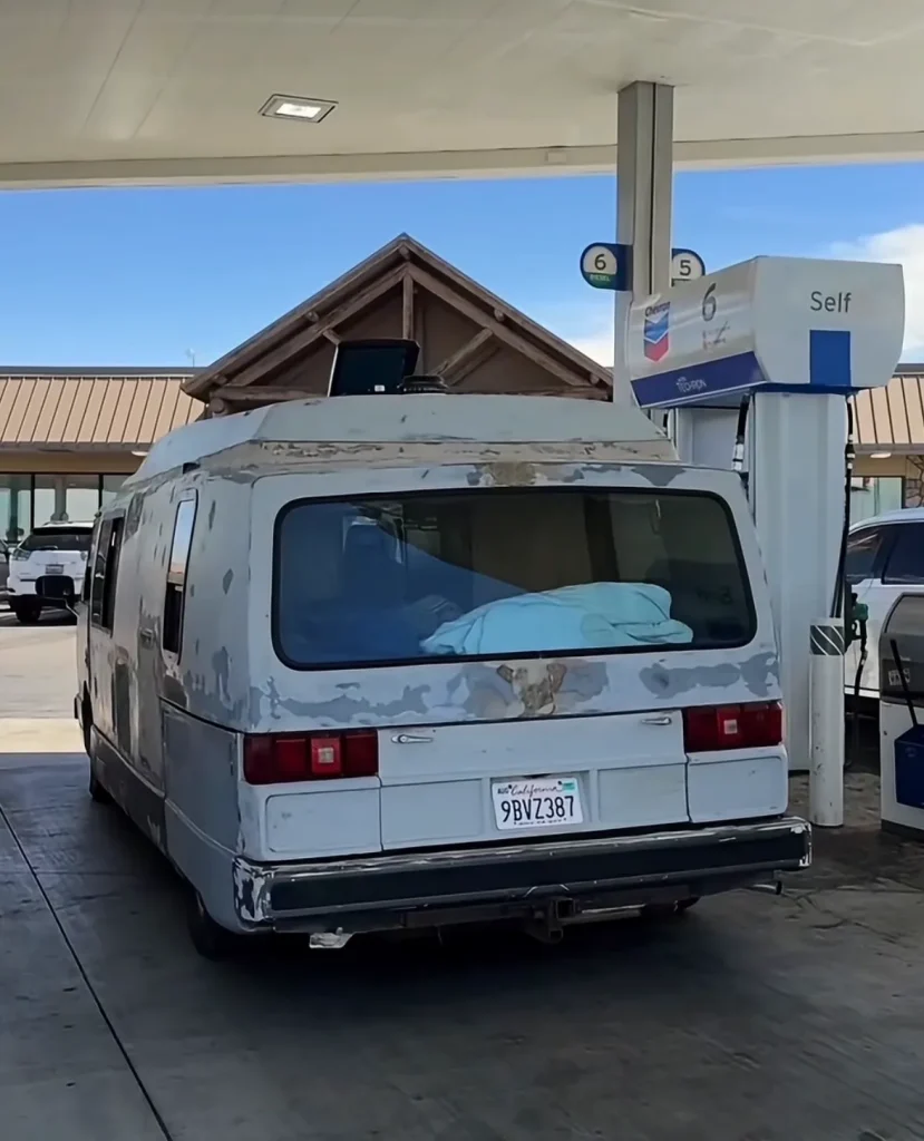 This quirky-looking motorhome is called the Vixen 21 SE, and it was actually designed by the same guy who gave us the DeLorean