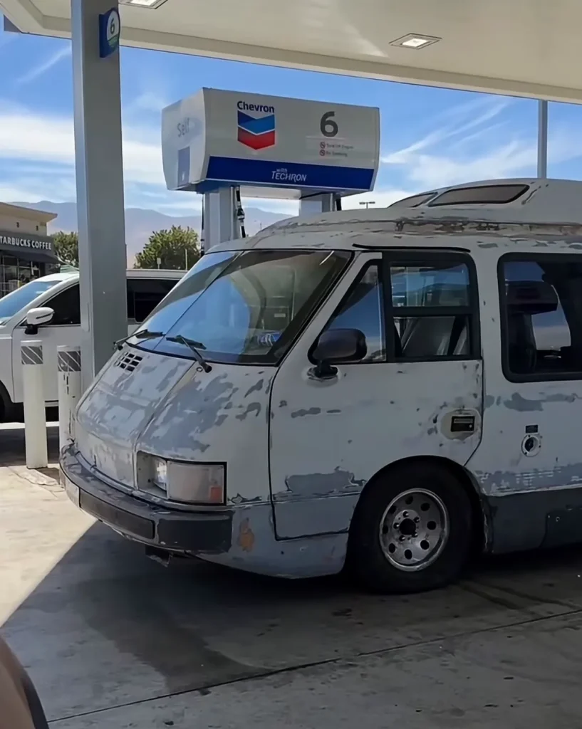 This quirky-looking motorhome is called the Vixen 21 SE, and it was actually designed by the same guy who gave us the DeLorean