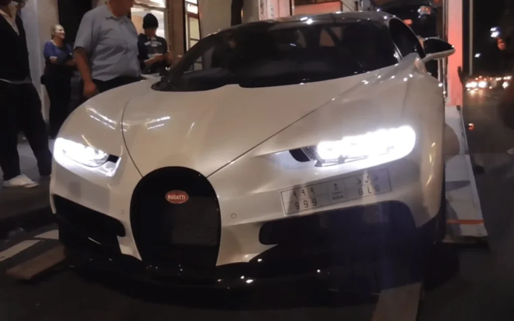 This turquoise Koenigsegg CCXR wearing a Qatar plate was wheel-clamped right outside Harrods, in London