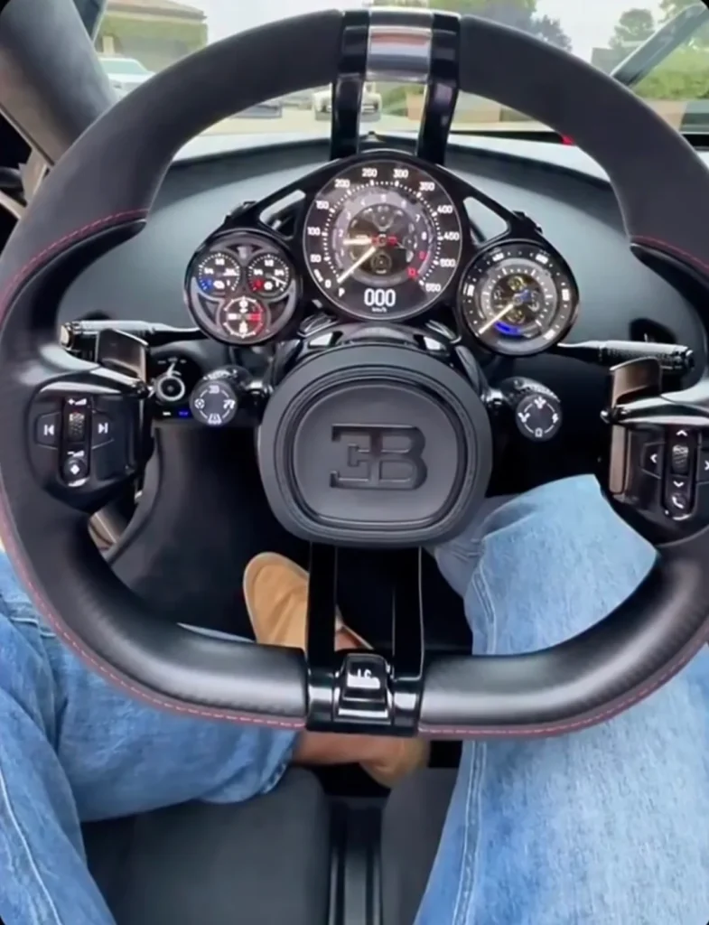 This video of the Bugatti Tourbillon went viral because people were finally able to listen to the sound of the V16 engine 