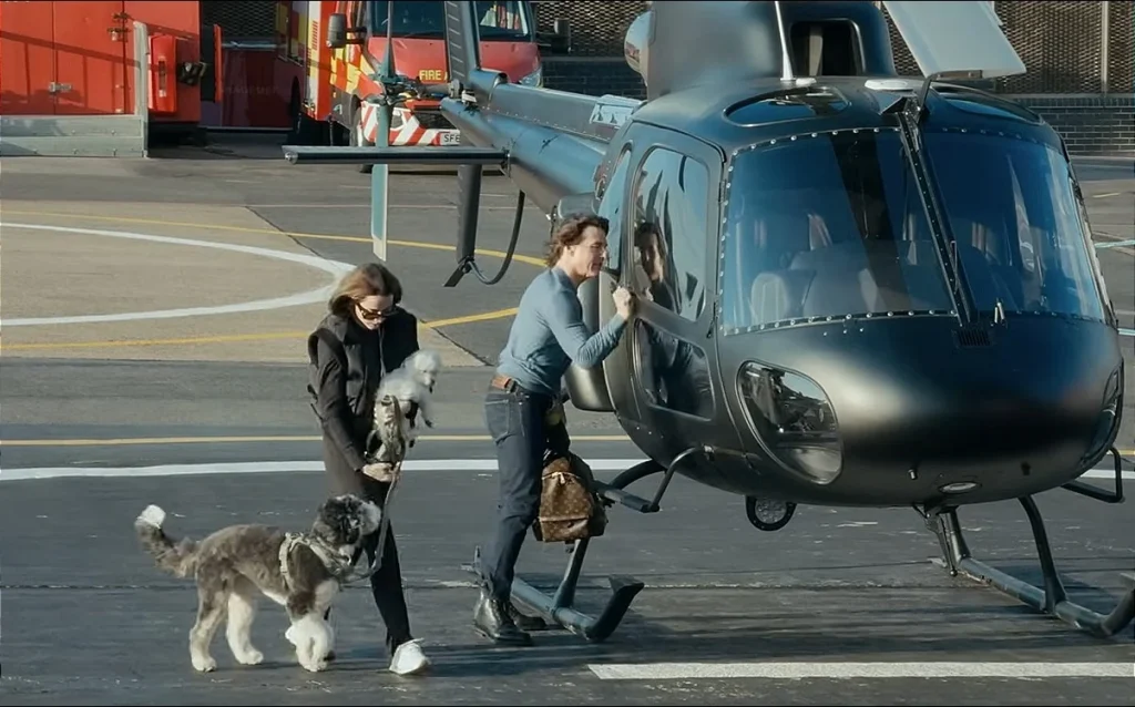 Tom Cruise and John Travolta have a lot of things in common, including the fact that they're both licensed pilots