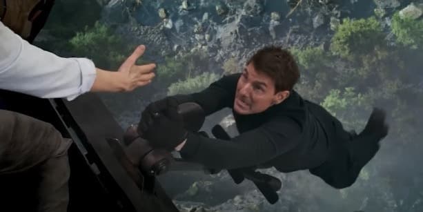 Tom Cruise train scene in Mission: Impossible - Dead Reckoning