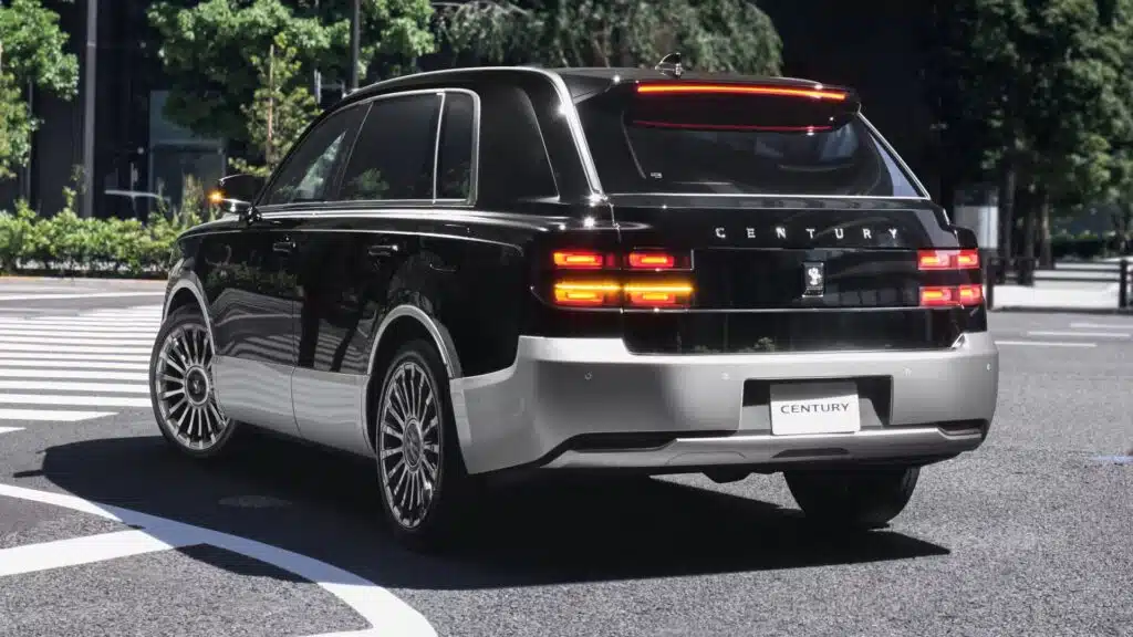 Toyota Century interior