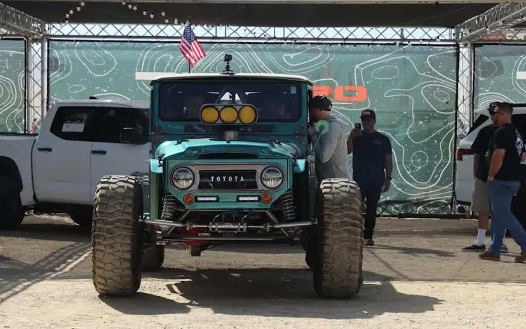 Toyota FJ45 Land Cruiser NASCAR