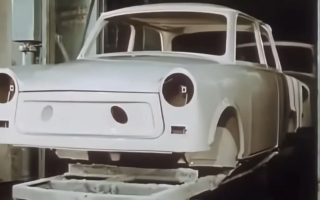 Nostalgic footage shows how Chevrolets were made in the 1960s in the United States