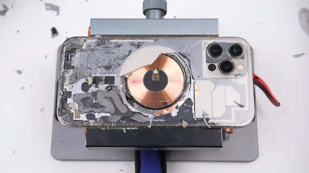 Man shows why iPhone repairs cost so much and it's all down to one part of the process