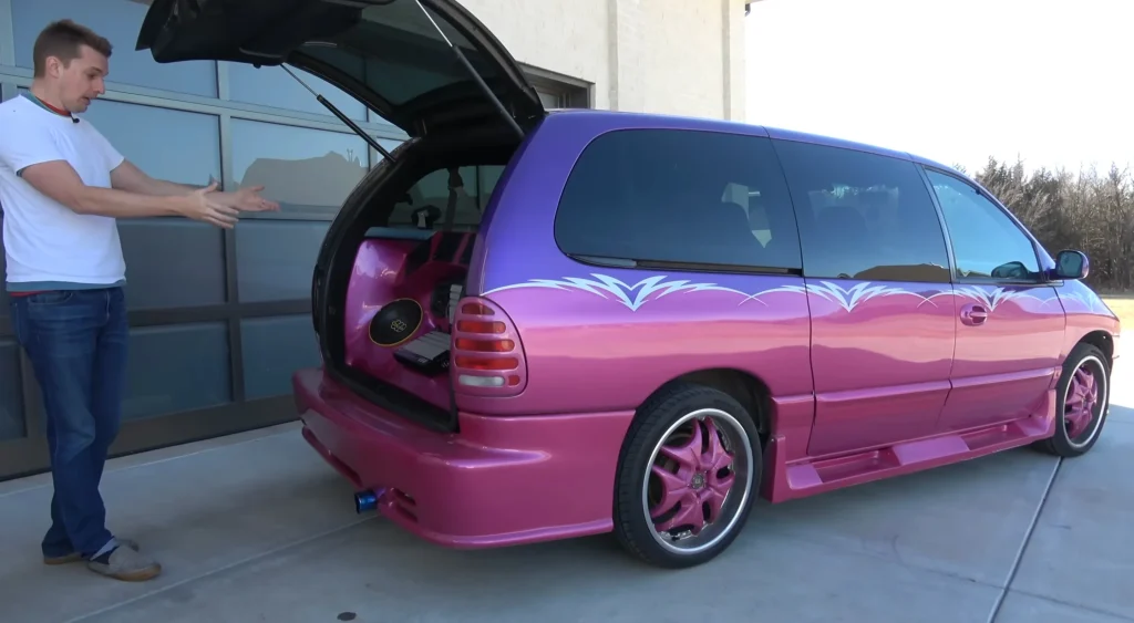 Tyler Hoover from the Hoovies Garage YouTube channel took the original Pimp My Ride Chrysler Voyager minivan to CarMax to see how much he could get