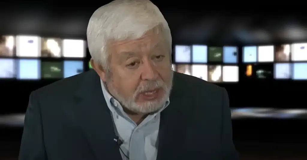 Pilot's video of 'best ever UFO footage' had its authenticity confirmed by 'ufologist'