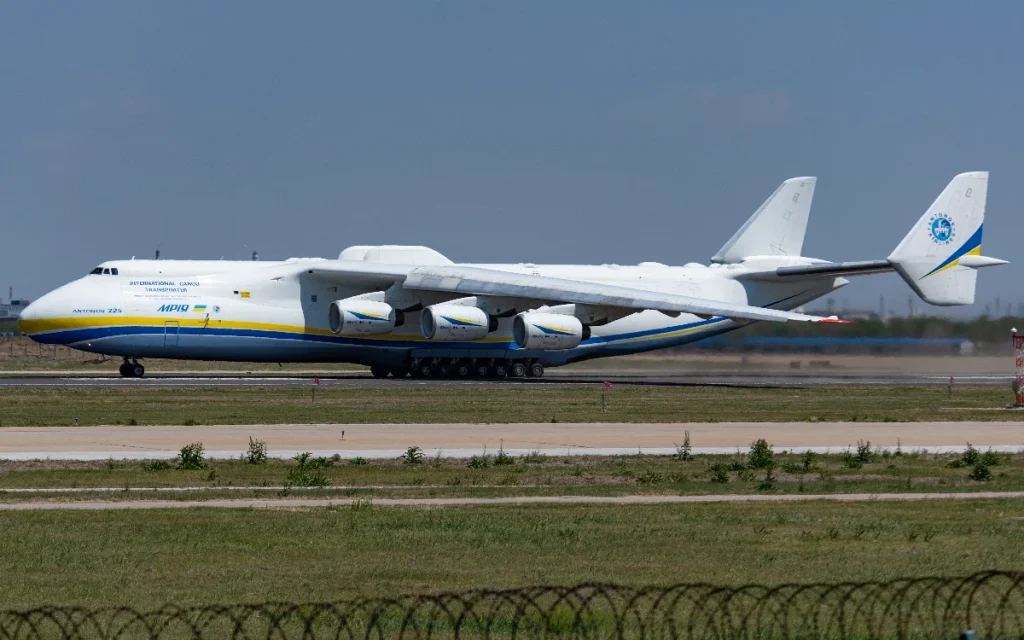 Pilots joke that the Airbus A340 only stays airborne because the Earth rotates beneath it and the video evidence is hard to argue with
