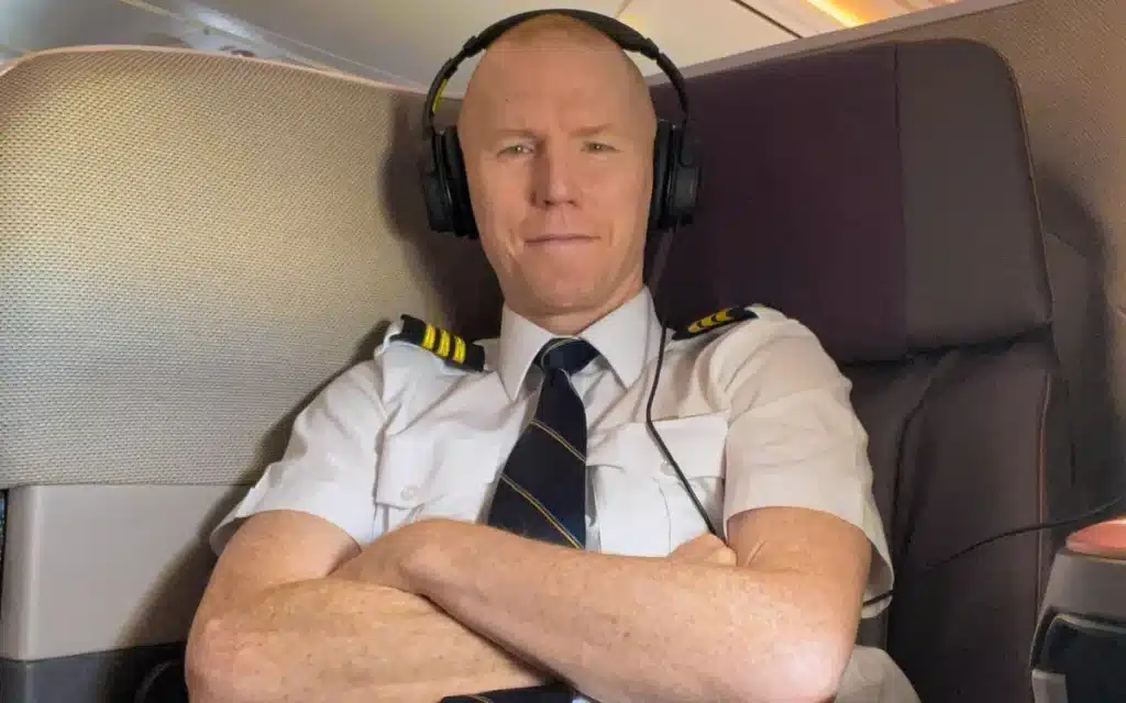 US airline pilot, Kelsey, AKA 74 Gear, reveals how much money he makes in a year, and how much he could make with a few promotions