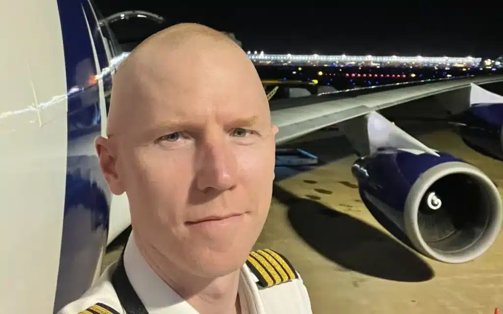 US airline pilot, Kelsey, AKA 74 Gear, reveals how much money he makes in a year, and how much he could make with a few promotions
