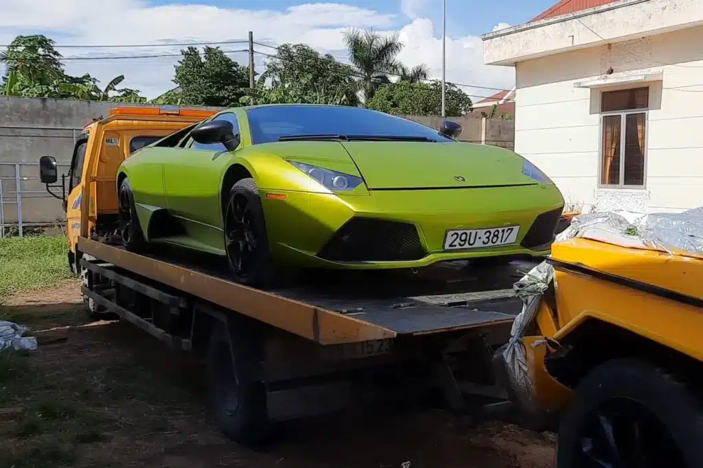 Unclaimed-Lamborghini-and-Mercedes-G63-demolished-in-Vietnam