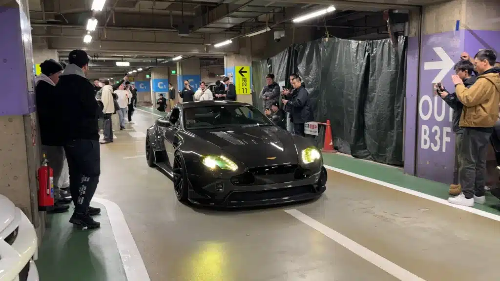 Underground-car-meets-look-like-Tokyo-drift-in-real-life