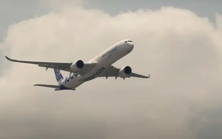 Airbus A350 defied expectations at the 2025 Paris Air Show with maneuvers that seemed impossible